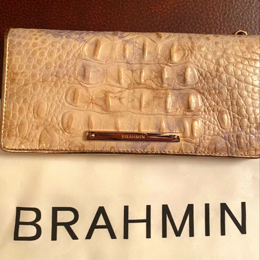 REDUCED!!NWOT Brahmin Melbourne "Joan" Tote Bag in Cream and Gold and Ady Wallet - Picture 5 of 7
